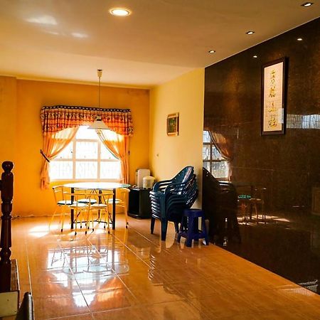 Villa Bukit Indah Brastagi / Berastagi Ngoại thất bức ảnh