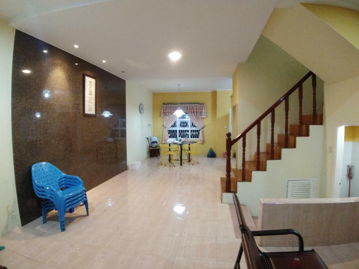 Villa Bukit Indah Brastagi / Berastagi Ngoại thất bức ảnh